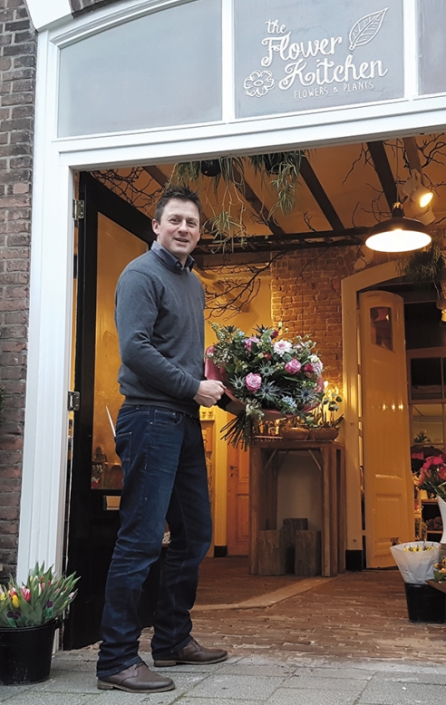 Steven van Tol in de winkel